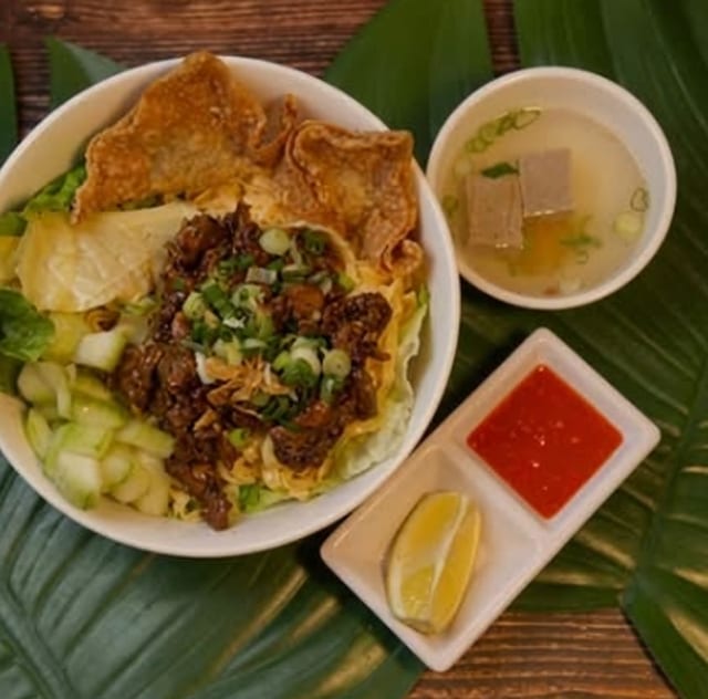 Chicken Noodles Wonton
